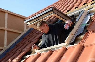 Pose de fenêtres de toit Velux à Saint-Frégant